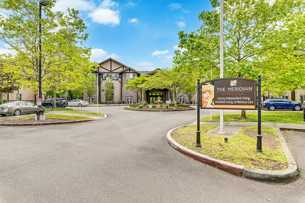 MeridianatStoneCreek-HOME-Discover Dining area of an apartment at Healdsburg